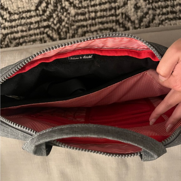 NWOT Herschel Laptop Bag - Picture 4 of 4